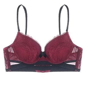 FREE•ADD•ON•🆕Beautiful Dark Red Push Up Bra